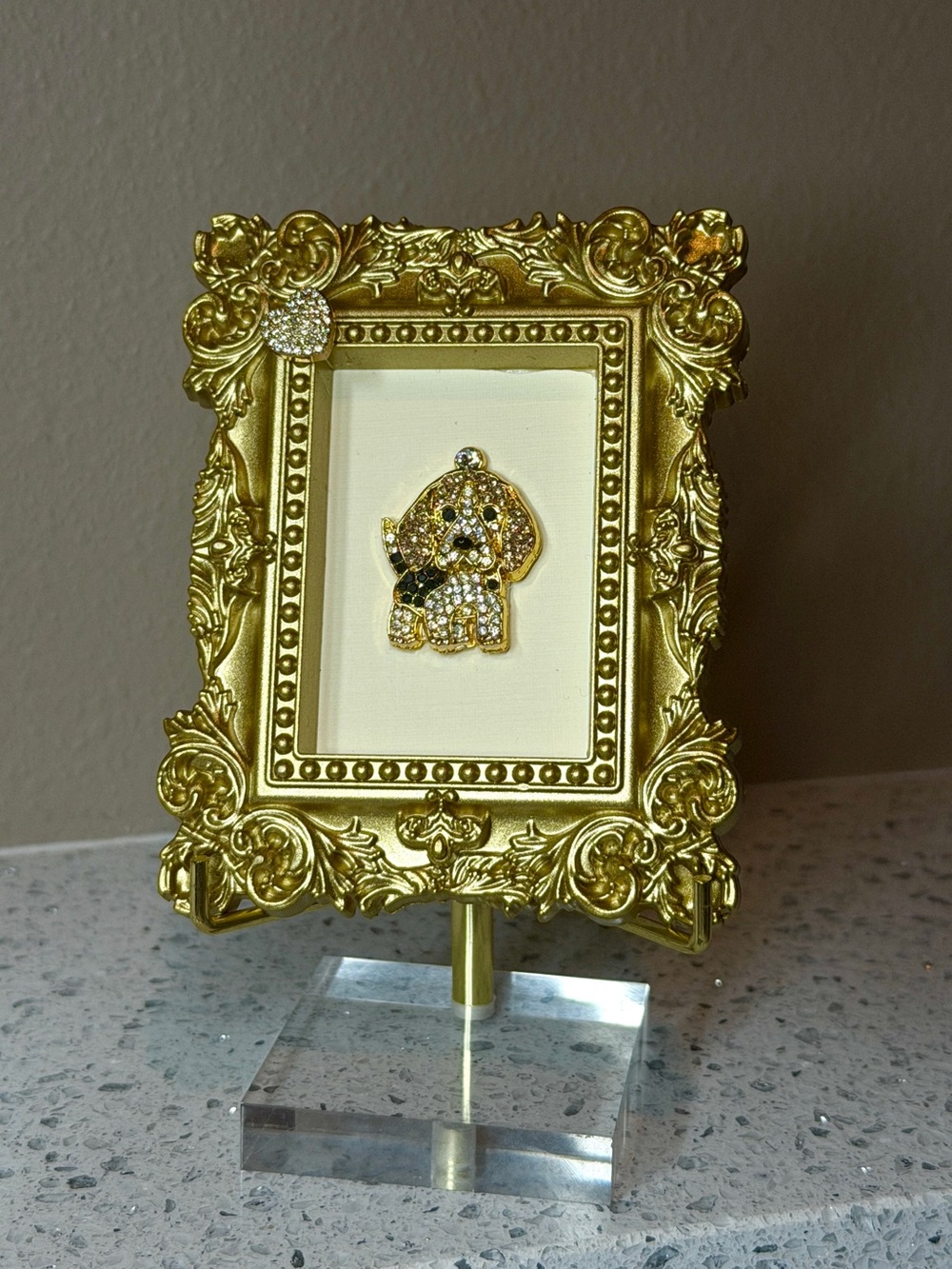 Hand Crafted Gold Ornate Frame with Sparkling Beagle on Linen Cardstock - Picture 1 of 4